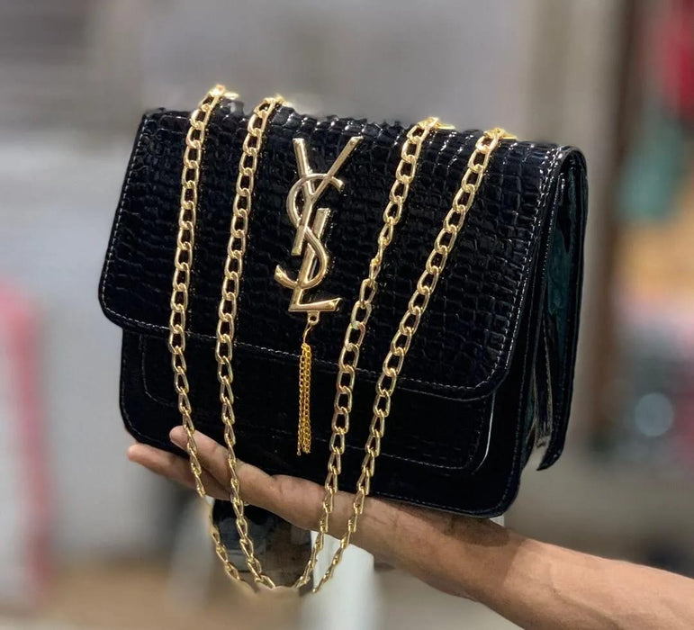 👜 Stylish Girl's Crossbody Bag – Everyday Fashion Essential | Black, White & Golden