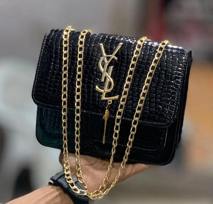 👜 Stylish Girl's Crossbody Bag – Everyday Fashion Essential | Black, White & Golden