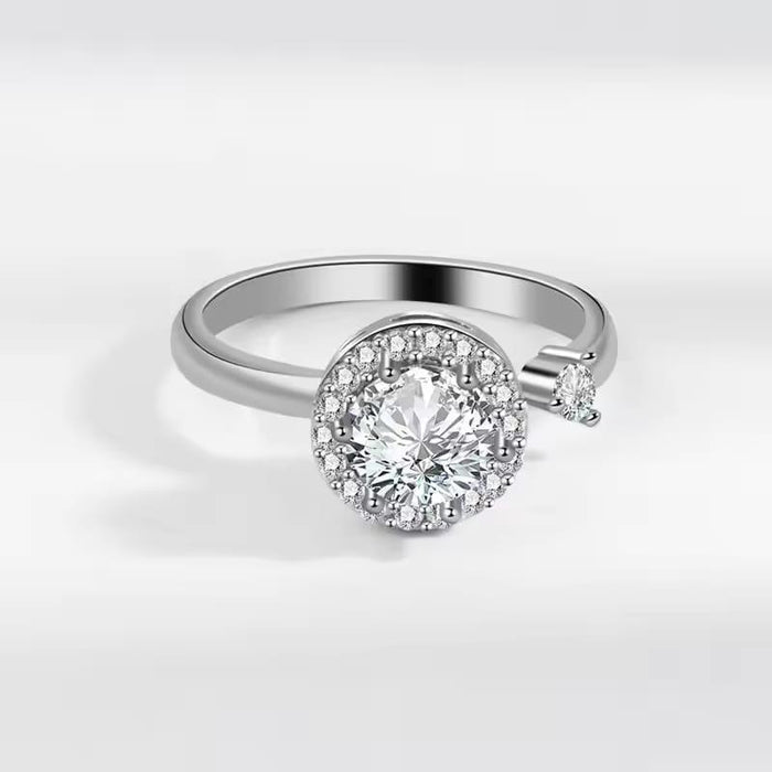💍 Elegant Spinning Ring – Crystal Charm, Adjustable ✨💎